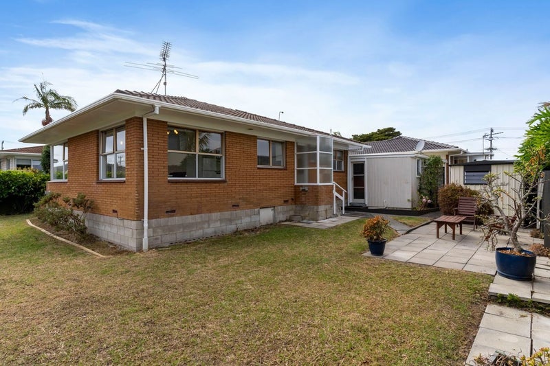 3/39 Eversleigh Road, Belmont, Auckland - Carousel 9