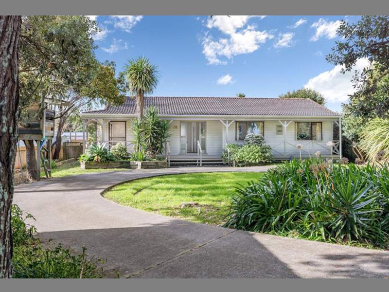 18 Cherrie Road, Beachlands, Auckland - Carousel 11