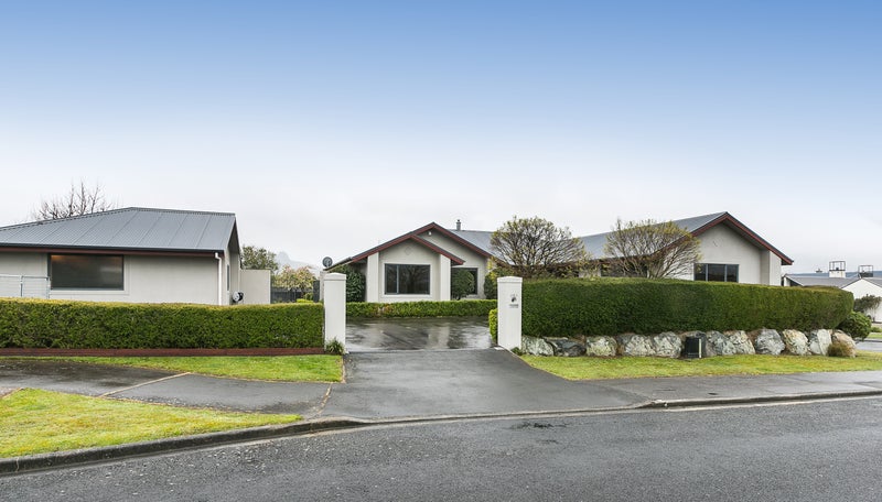 1 Sunninghurst Drive, Fairfield, Dunedin - Carousel 1
