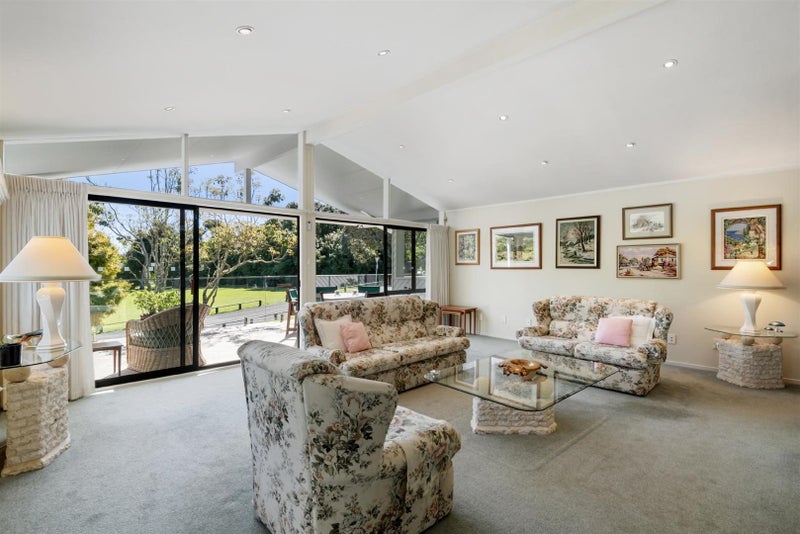 19 Sylvan Park Avenue, Milford, Auckland - Carousel 2