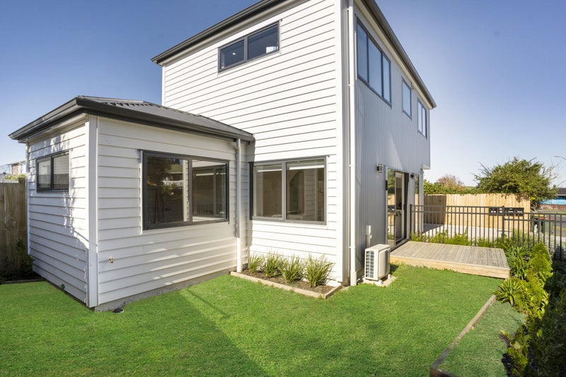 27A Megan Avenue, Pakuranga Heights, Auckland - Carousel 2