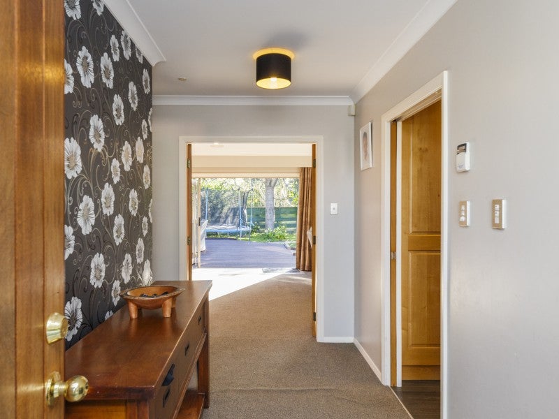 38 Wikiriwhi Crescent, Awapuni, Palmerston North - Carousel 2