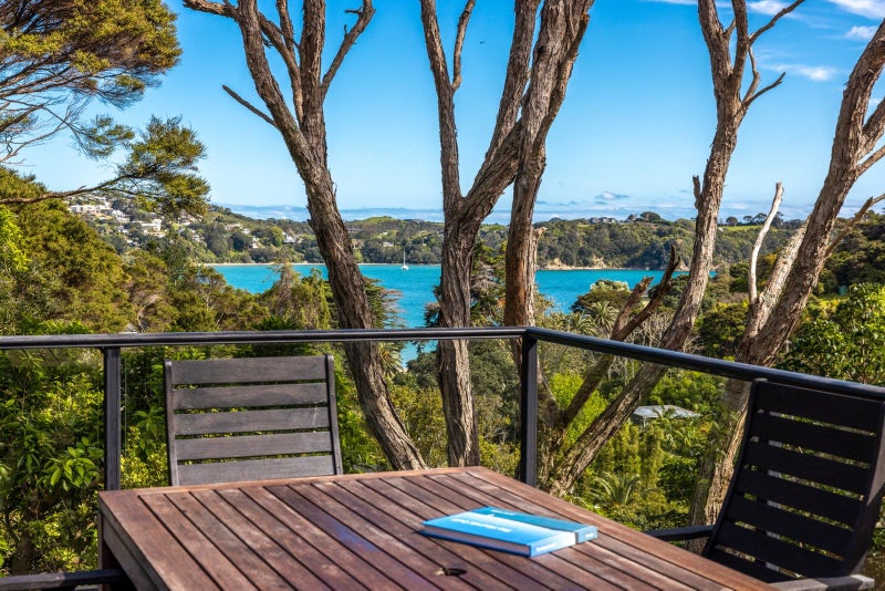 20A Tawa Street, Oneroa, Waiheke Island - Carousel 2