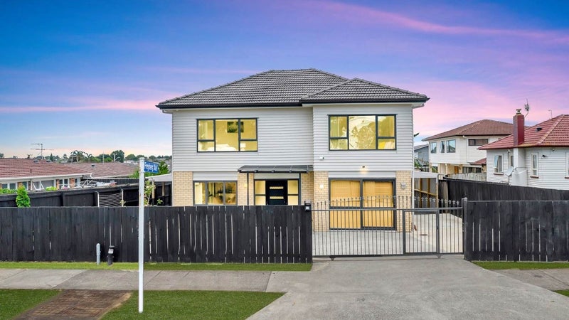 12 Ranfurly Road, Papatoetoe, Auckland - Carousel 1