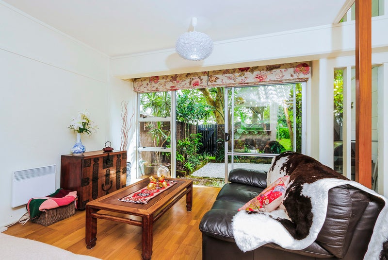 10/145 Howe Street, Freemans Bay, Auckland - Carousel 2