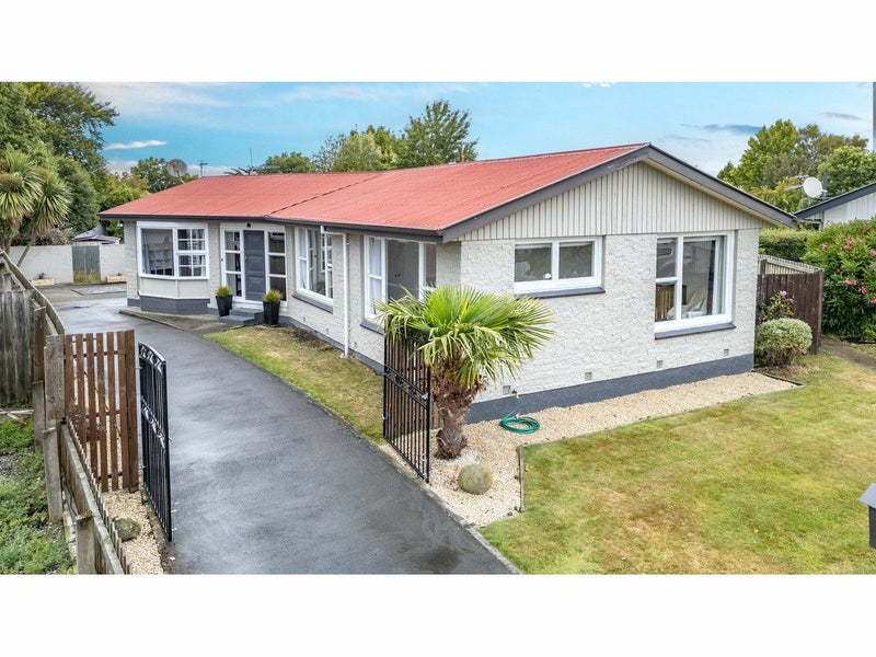 17 Opal Place, Casebrook, Christchurch - Carousel 1