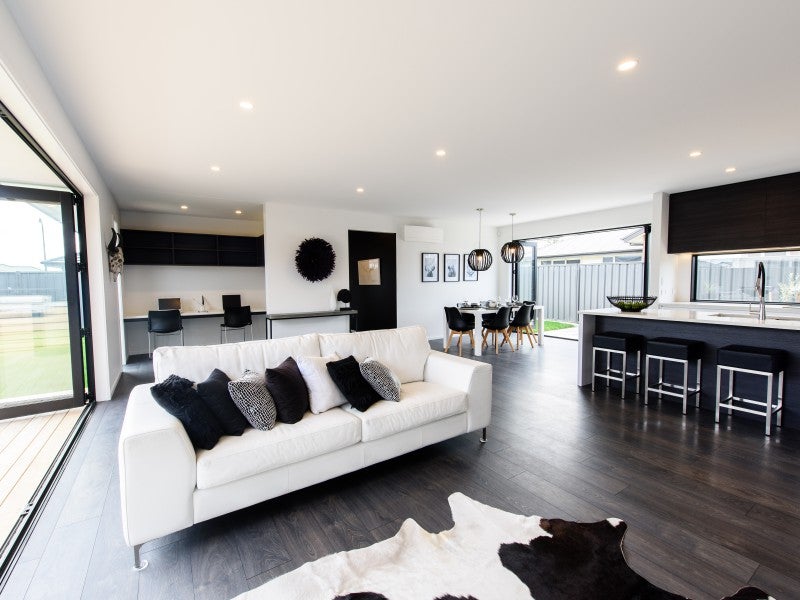 4 Waimakariri Drive, Awatoto, Napier - Carousel 1