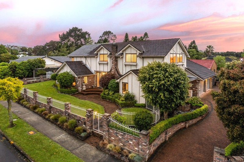 102 Chelsea View Drive, Chatswood, Auckland - Carousel 1