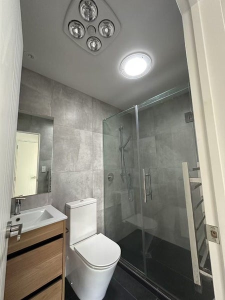 4/4 McQuoid Place, Glenfield, Auckland - Carousel 15