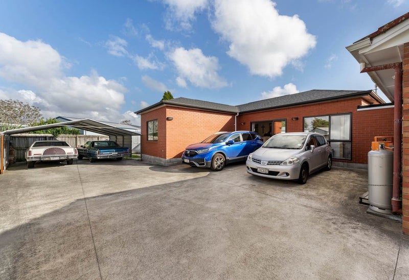 9 Gwendoline Avenue, Te Atatu Peninsula, Auckland - Carousel 18