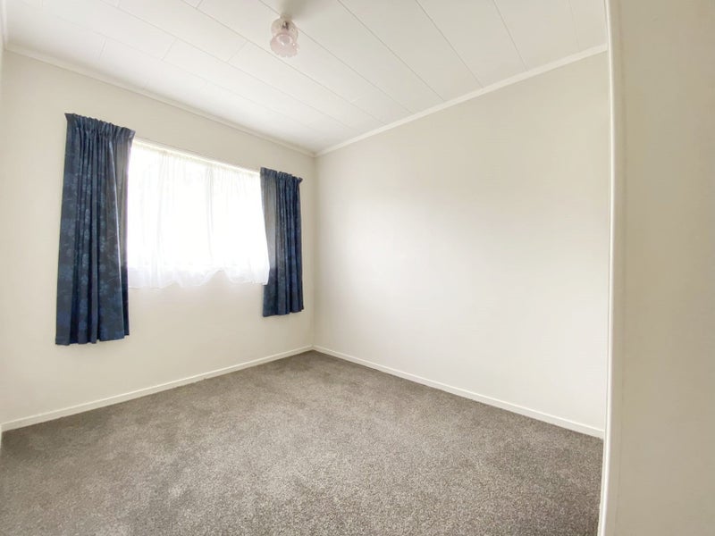 2/30 Daytona Road, Henderson, Auckland - Carousel 10