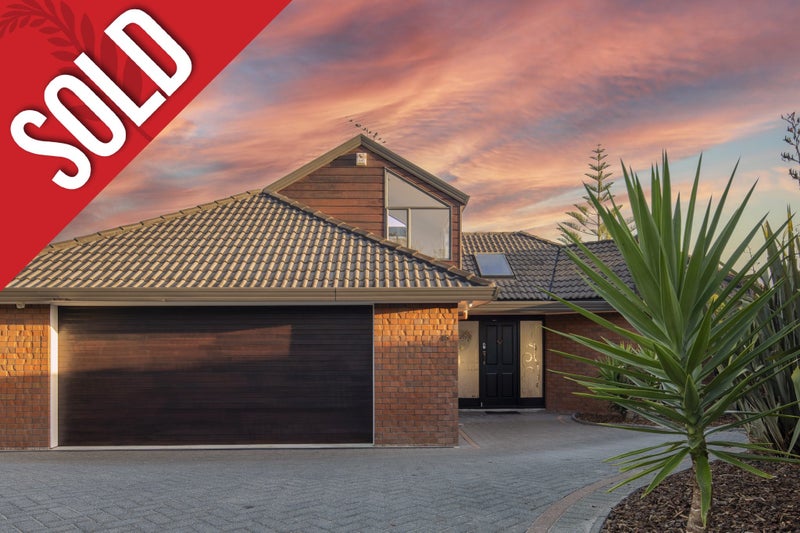 46 Redwing Street, Browns Bay, Auckland - Carousel 1