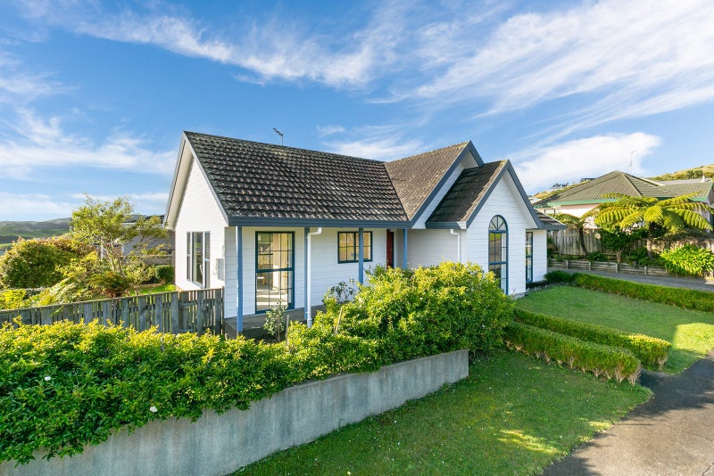 12A Kentwood Drive, Woodridge, Wellington - Carousel 1