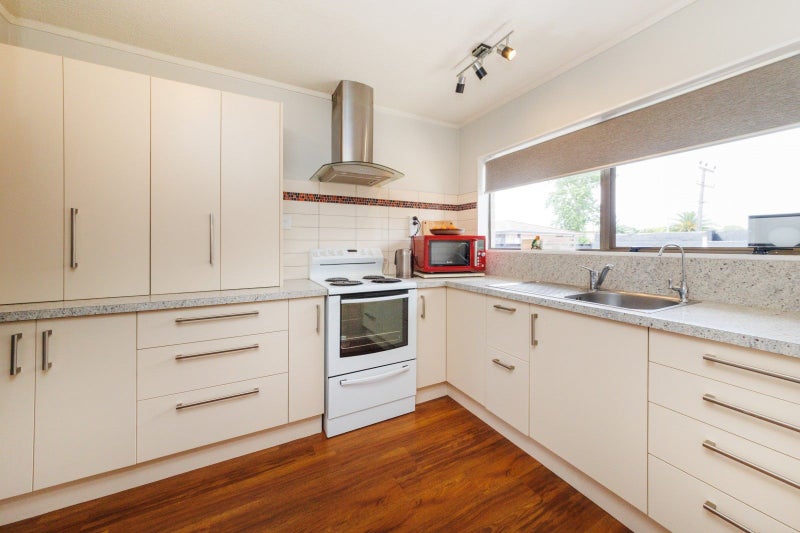 6 Monrad Street, Highbury, Palmerston North - Carousel 2