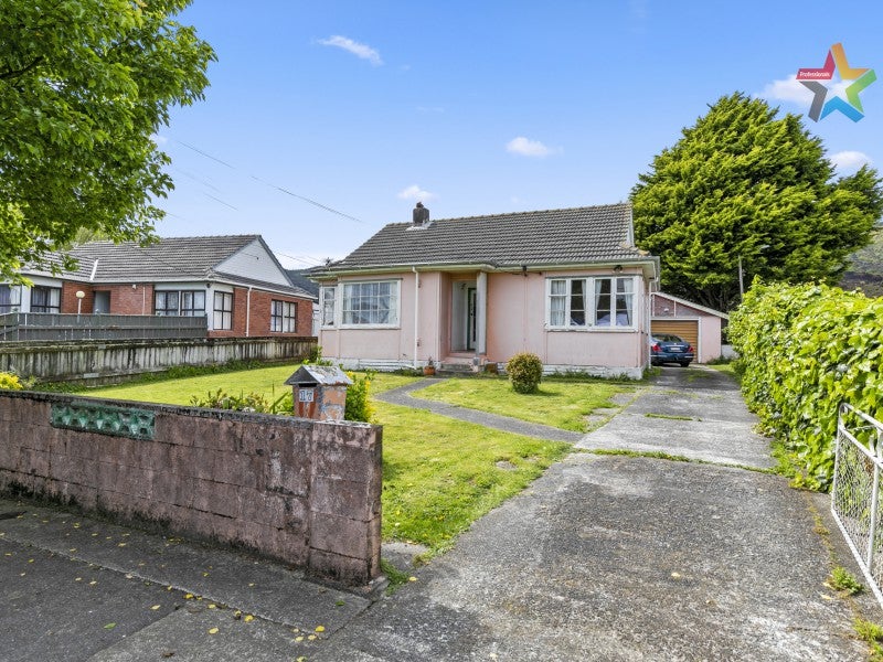 17 Gibson Crescent, Naenae, Lower Hutt - Carousel 1