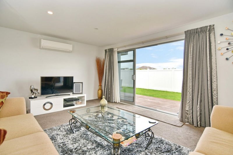 100 Broadhaven Avenue, Parklands, Christchurch - Carousel 2