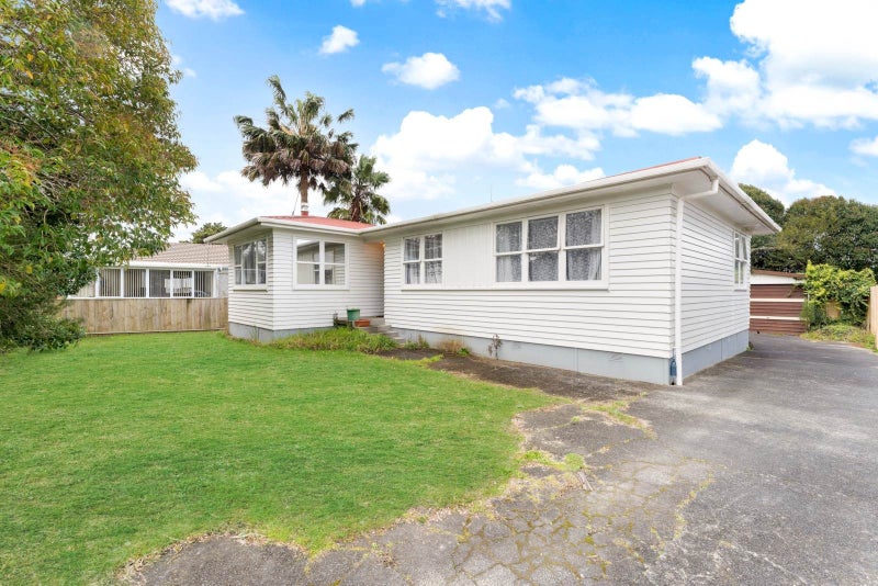 78 Riverpark Crescent, Henderson, Auckland - Carousel 1