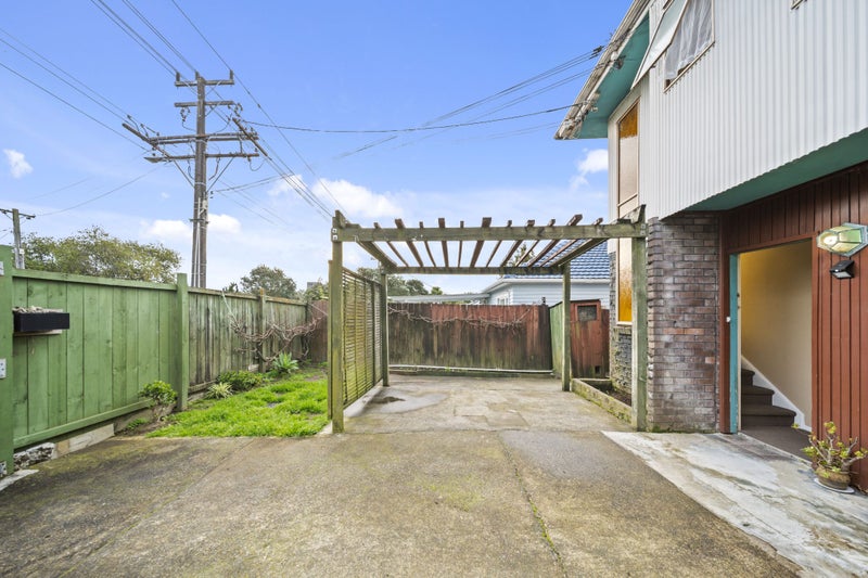 1/10 Sunnyside Road, Sunnyvale, Auckland - Carousel 2