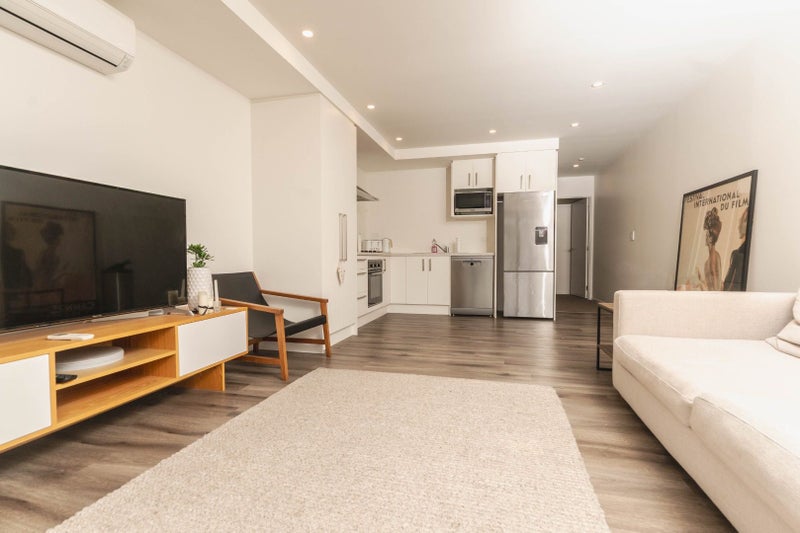 3 Ofanoa Lane, Mount Roskill, Auckland - Carousel 2