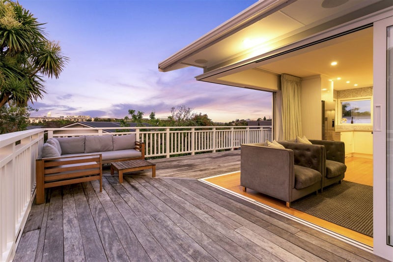 5 Arahia Street, Northcote, Auckland - Carousel 2
