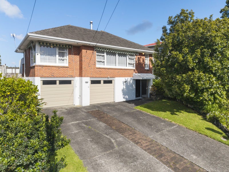 8 Kendrick Place, Blockhouse Bay, Auckland - Carousel 1