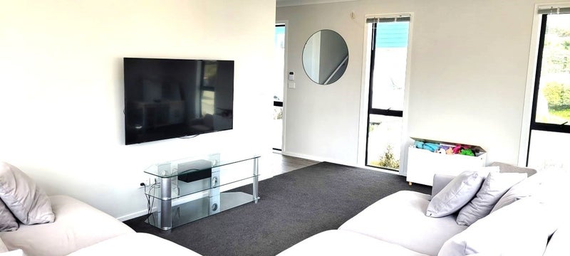 3D Taupiri Crescent, Titahi Bay, Porirua - Carousel 2