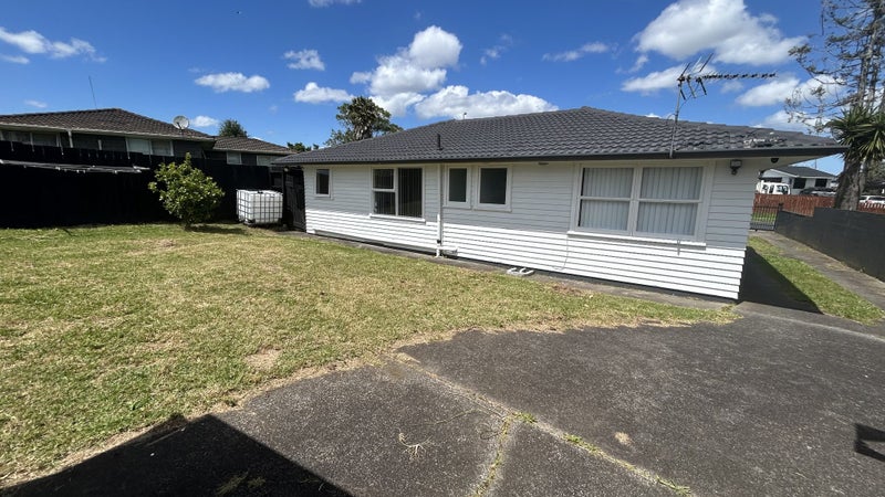 22 Zelda Avenue, Clover Park, Auckland - Carousel 2