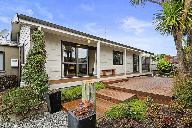 2/22 Richmond Street, Petone, Lower Hutt - Carousel 1