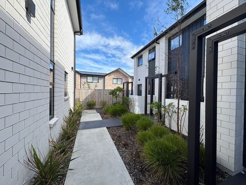 9/34 Sunnymead Road, Glen Innes, Auckland - Carousel 12