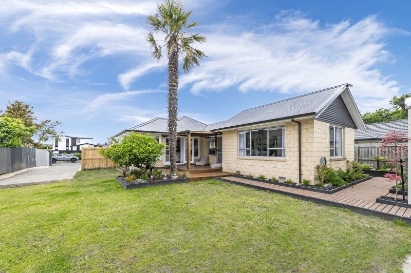 5 Greenhaven Drive, Burwood, Christchurch - Carousel 2