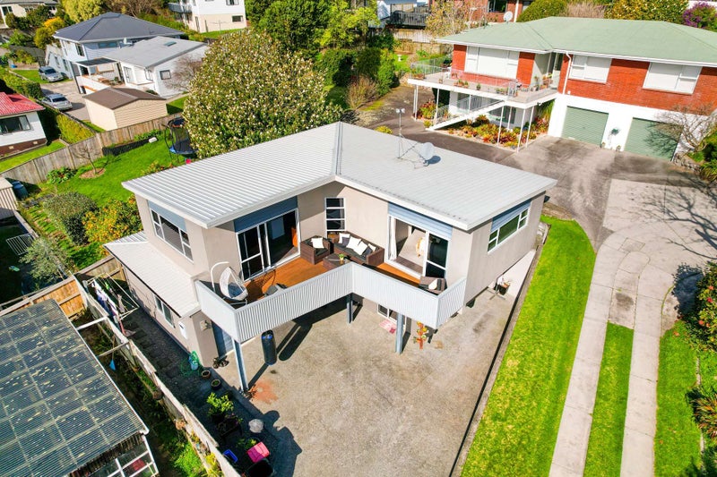 31B Linley Terrace, Judea, Tauranga - Carousel 2