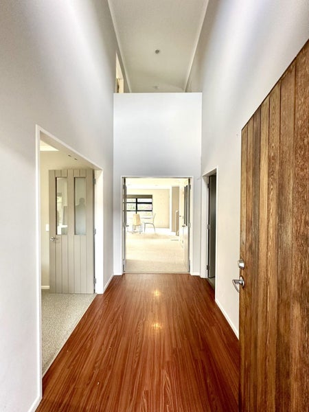 61 Te Puia Drive, Aotea, Porirua - Carousel 2