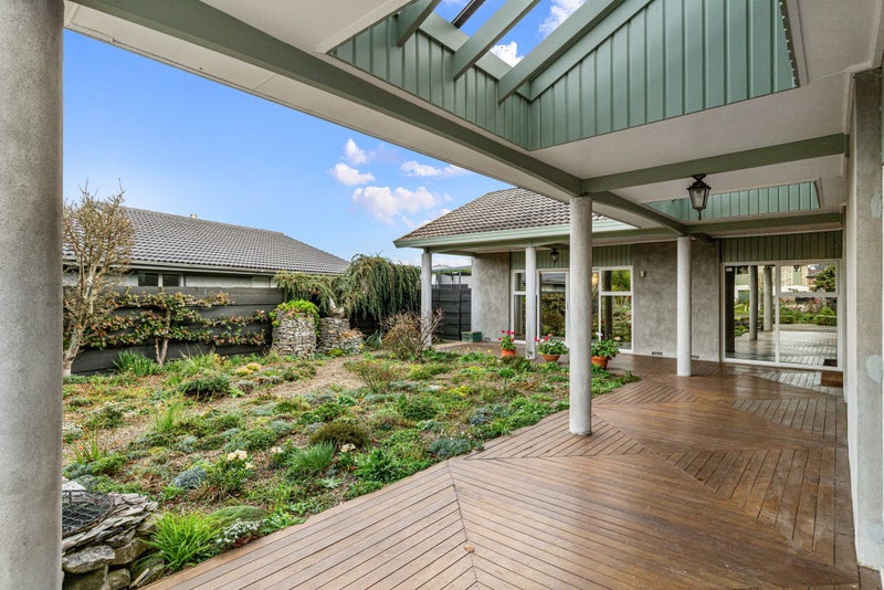 9 Upham Place, Chartwell, Hamilton - Carousel 1