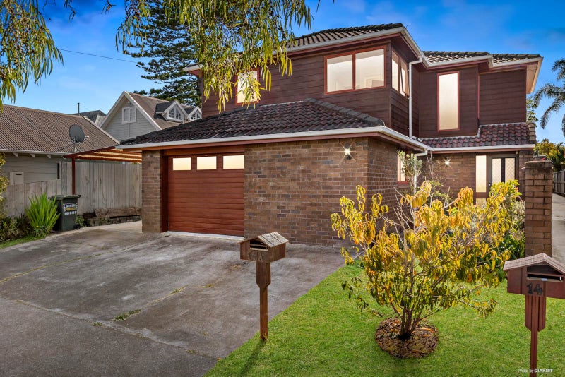 14A Johnstone Street, Point Chevalier, Auckland - Carousel 2