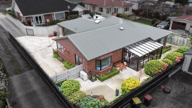 100 Chelmsford Street, Windsor, Invercargill - Carousel 1