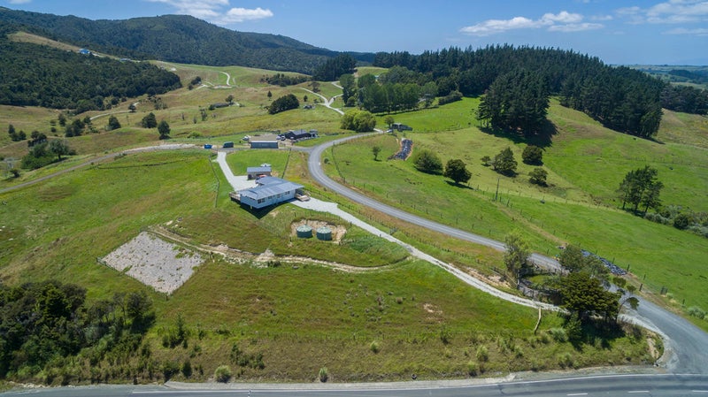 15 Brooklands Way, Brynderwyn - Carousel 21