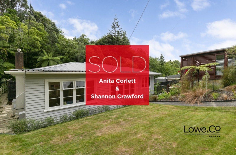 38 Lyndhurst Road, Tawa, Wellington - Carousel 1