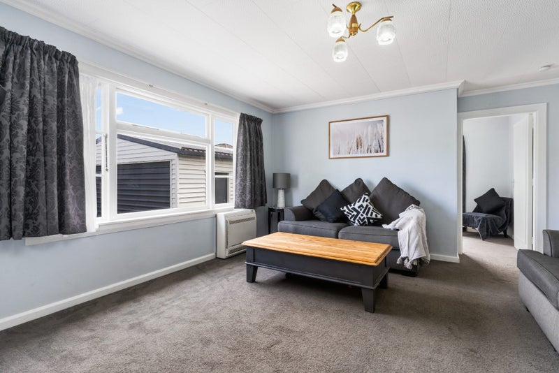 12 Goldsmith Place, Waltham, Christchurch - Carousel 2