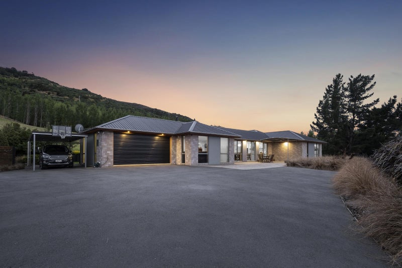 37 Tara Hills Drive, North Taieri - Carousel 1