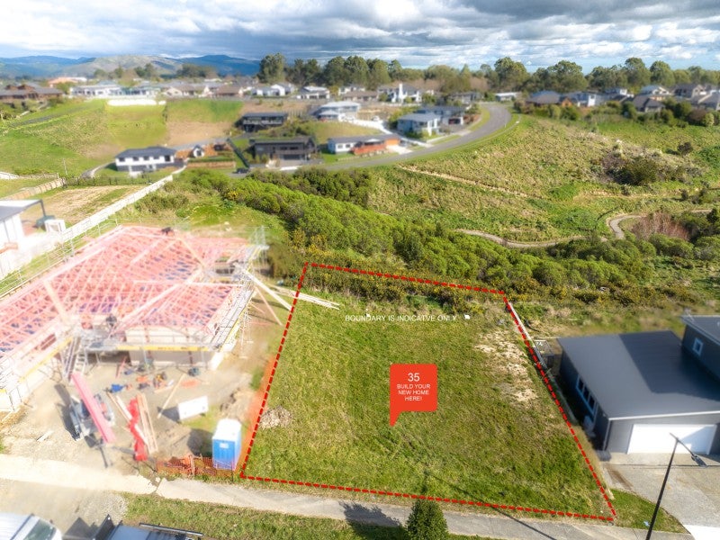 35 Vaucluse Heights, Fitzherbert, Palmerston North - Carousel 2
