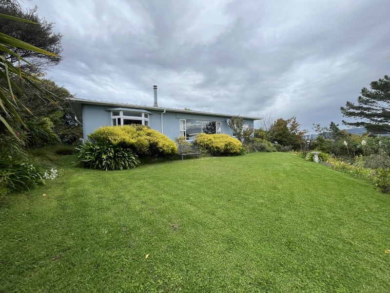 19 The Bollard, Whitby, Porirua - Carousel 1