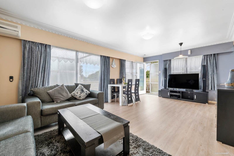 172 Halsey Drive, Lynfield, Auckland - Carousel 2