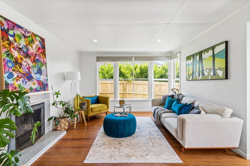 24 Hayman Place, Beach Haven, Auckland - Carousel 2