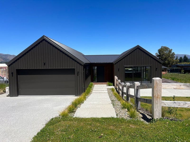 10 Tomtit Crescent, LAKE HAWEA - Carousel 2