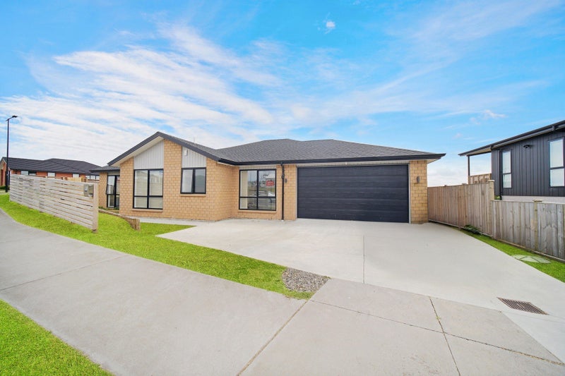 16 Nola Avenue, Waiuku - Carousel 1
