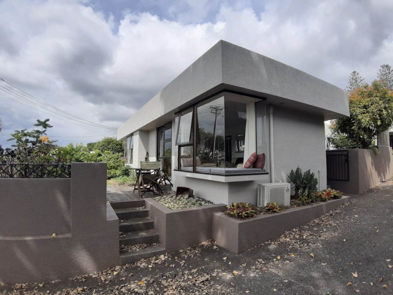 1/4 Prospect Terrace, Milford, Auckland - Carousel 1