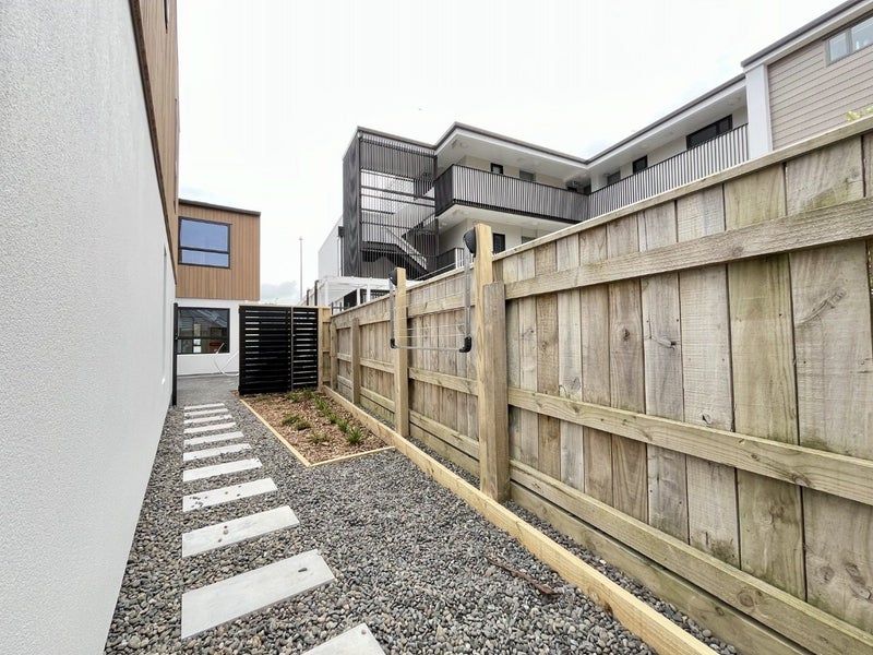 12/92 Cambridge Terrace, Waterloo, Lower Hutt - Carousel 19