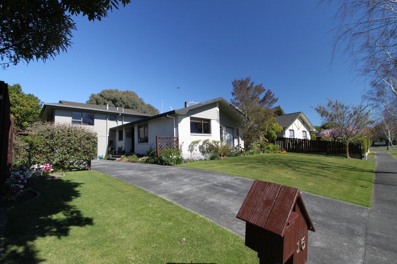 15 Humphries Place, Awapuni, Palmerston North - Carousel 2