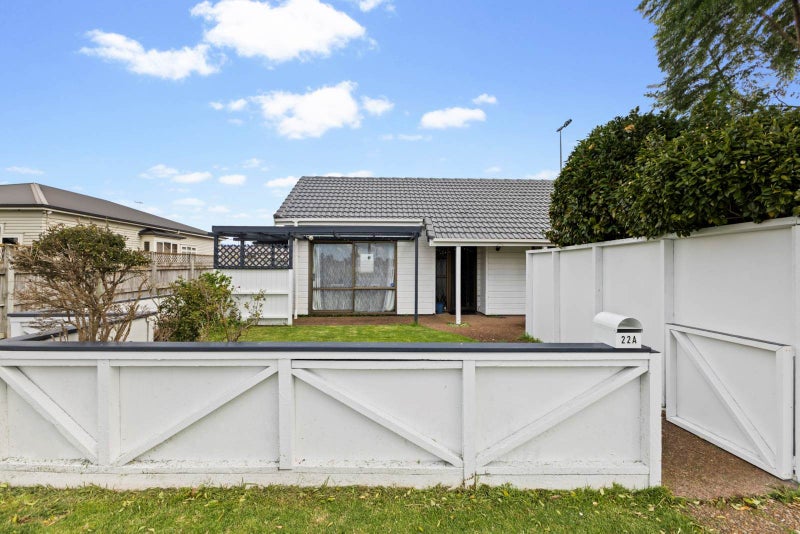 1/22 Kingswood Road, Papatoetoe, Auckland - Carousel 1