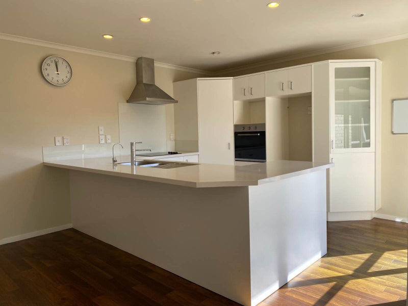7 Ballydonegan Rise, East Tamaki, Auckland - Carousel 9